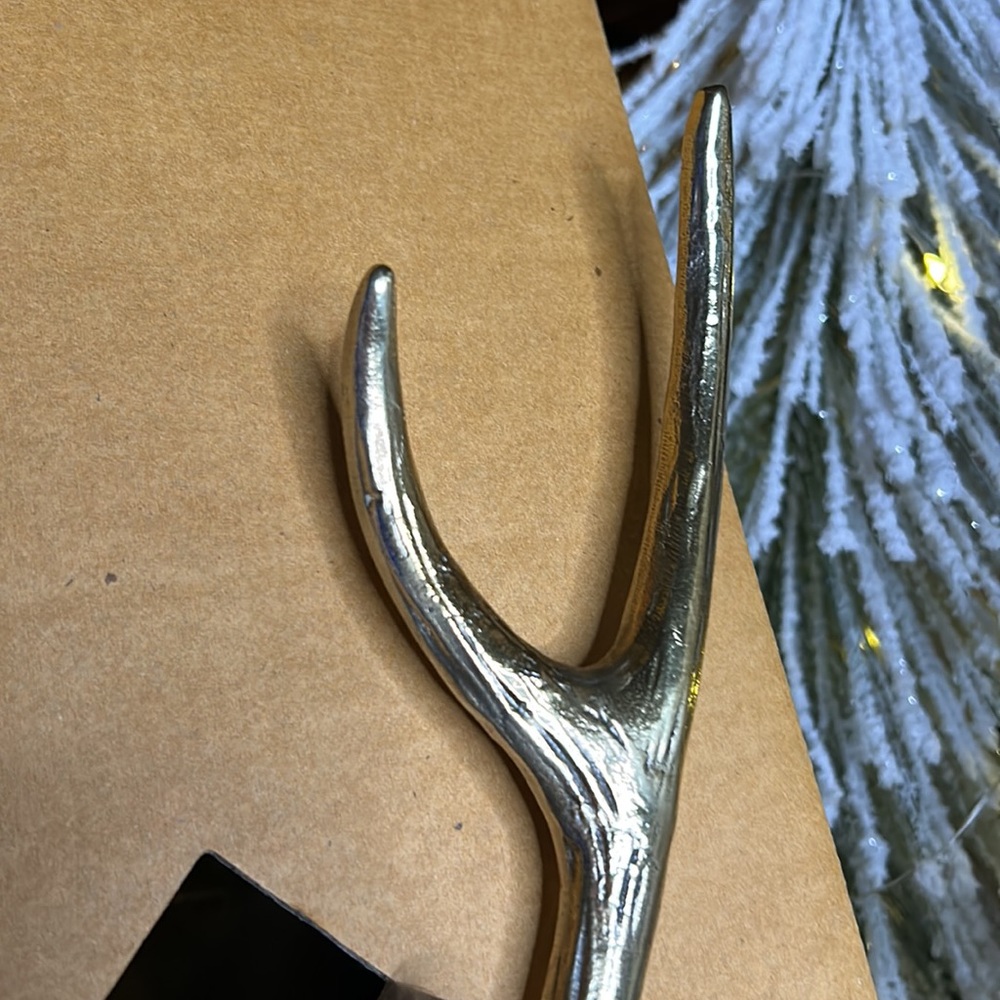 Pottery Barn Country Cabin Chic Antler Wreath Hanger - Brass Color 🦌 - Picture 14 of 16